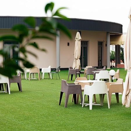 Phi Hotel Cavalieri Бра Екстериор снимка
