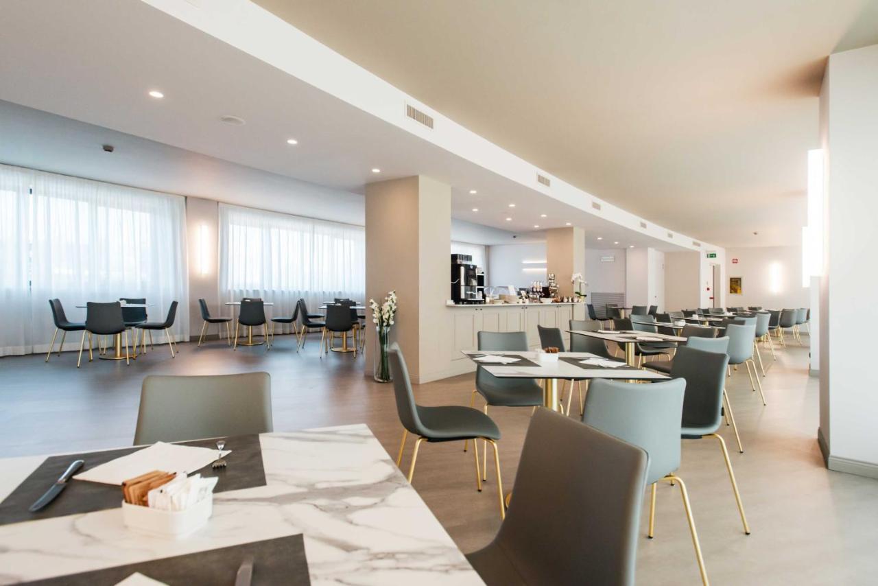 Phi Hotel Cavalieri Бра Екстериор снимка