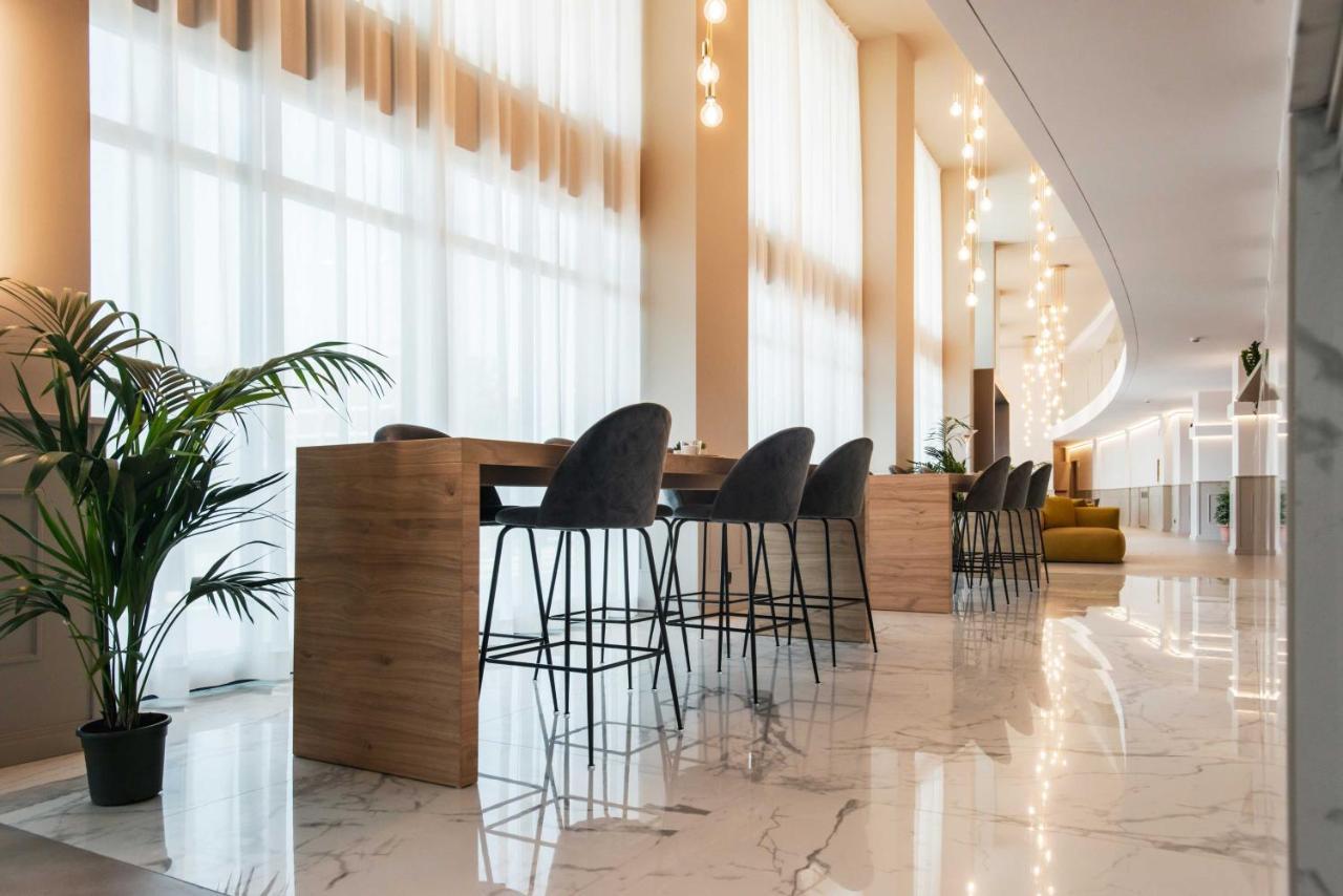 Phi Hotel Cavalieri Бра Екстериор снимка