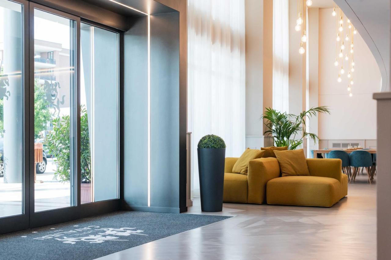 Phi Hotel Cavalieri Бра Екстериор снимка