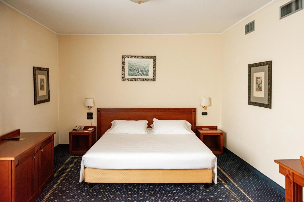 Phi Hotel Cavalieri Бра Екстериор снимка