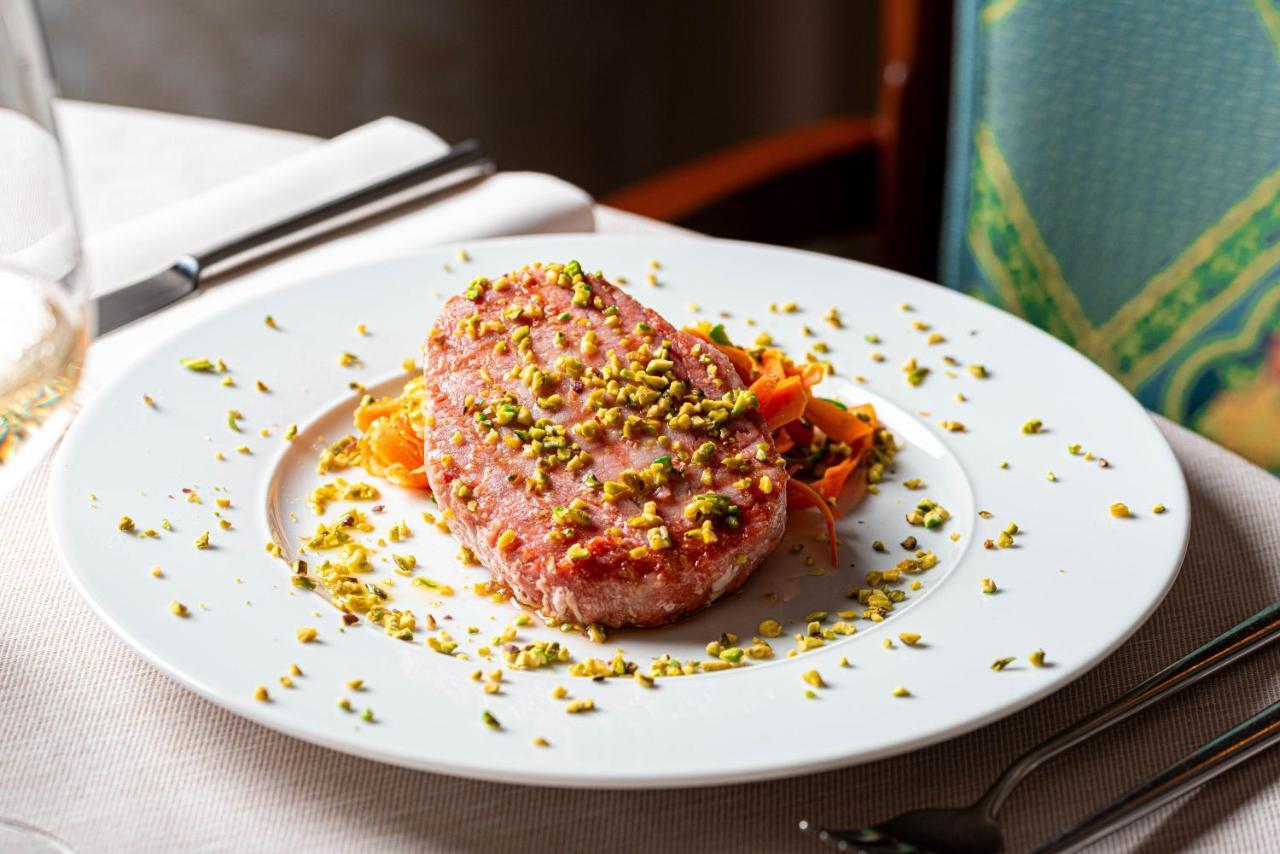 Phi Hotel Cavalieri Бра Екстериор снимка